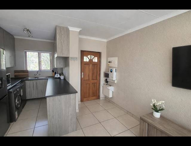 2 BEDROOM APARTMENT FOR SALE IN RANGEVIEW EXT 4